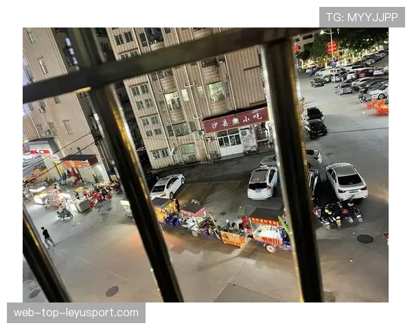 场馆外临时摆摊秩序维持与噪音投诉流程公布，摊位扰民如何投诉