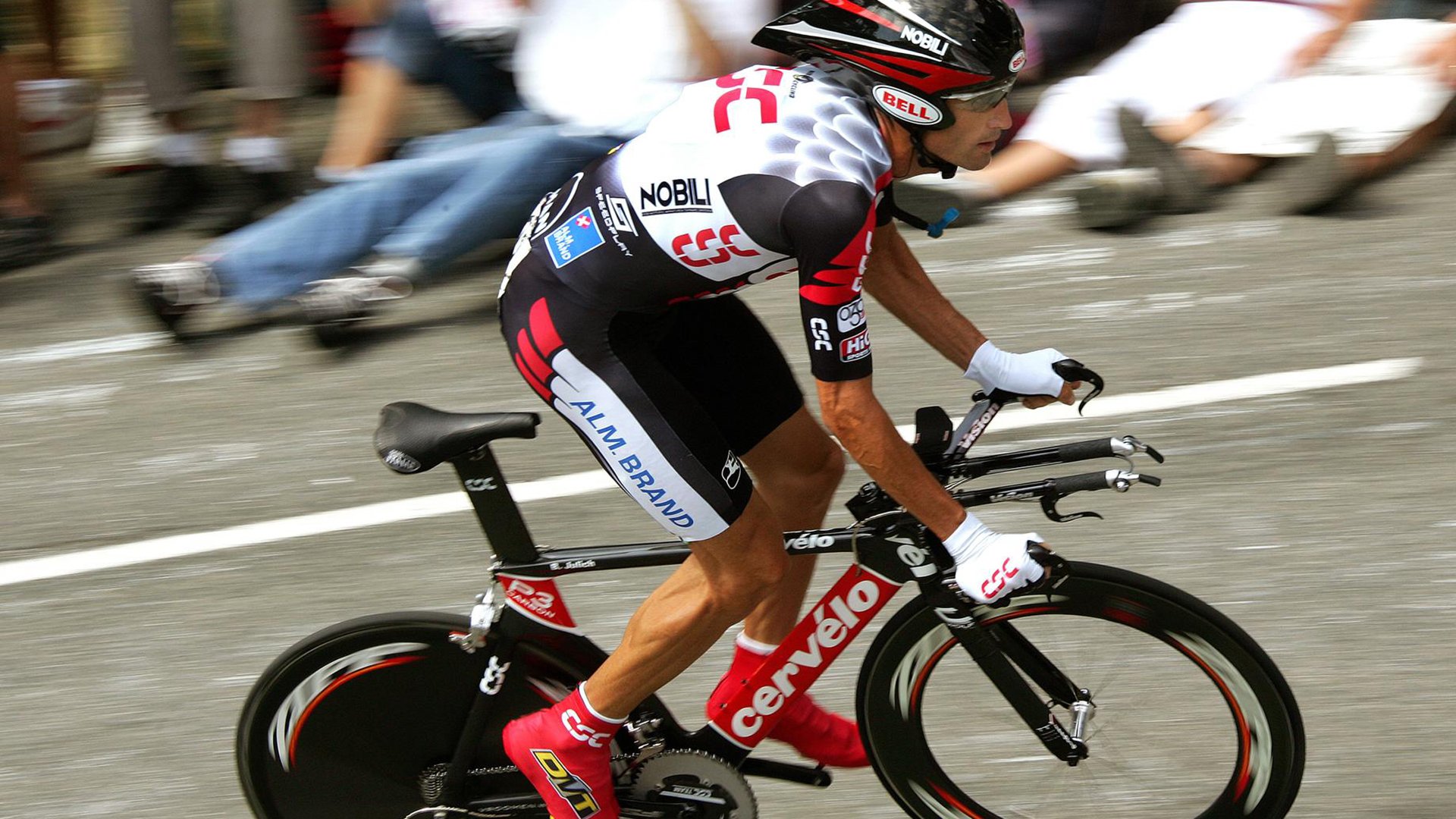 乐鱼体育官网下载-篮球解说内容为何难涵盖战术分析，篮球解说要求